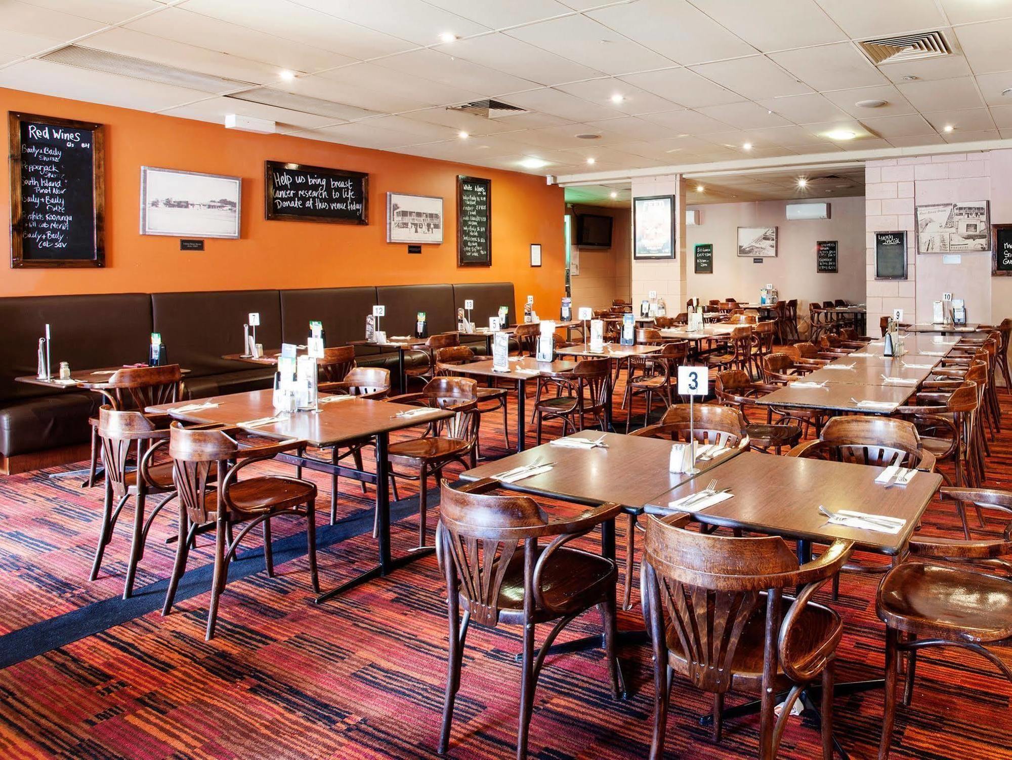 Upper Ross Hotel Townsville Eksteriør bilde