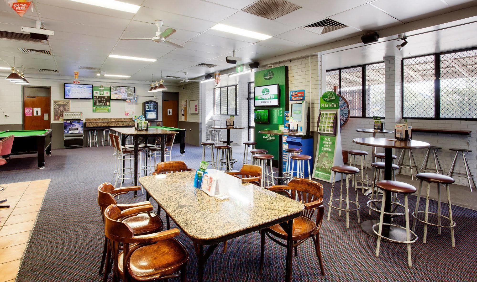 Upper Ross Hotel Townsville Eksteriør bilde