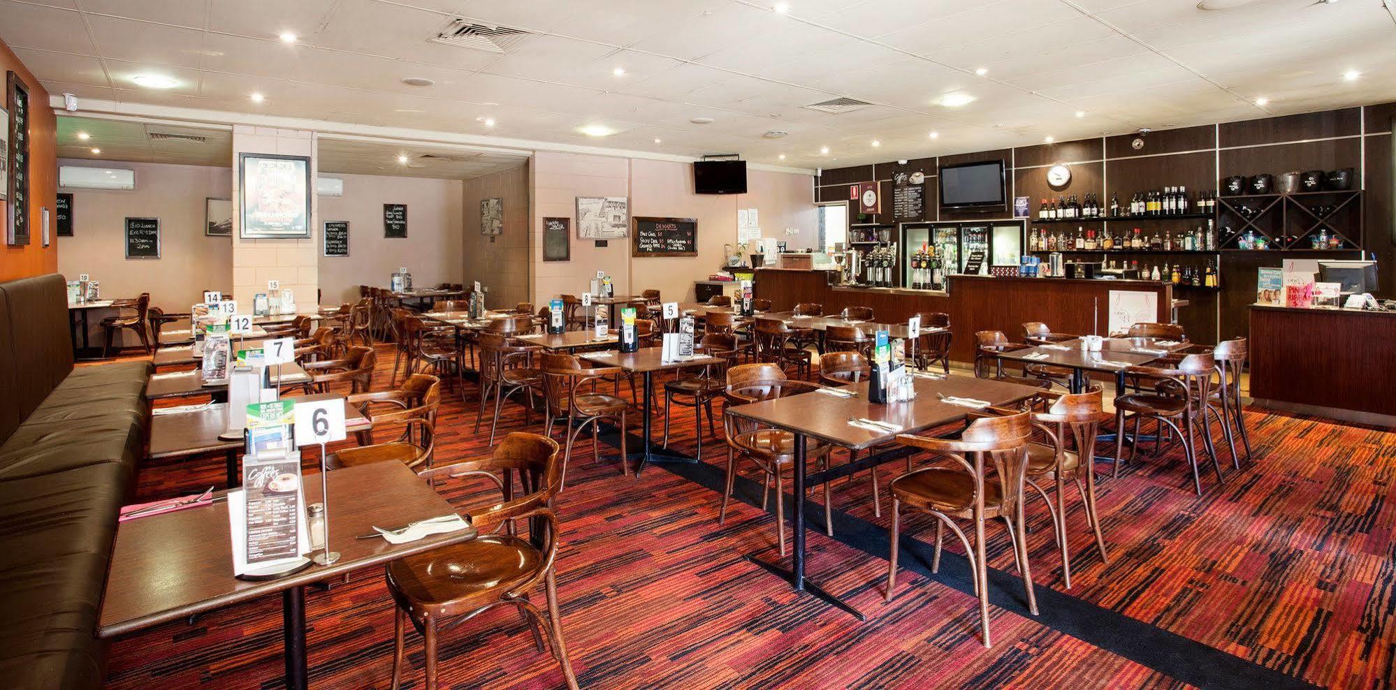 Upper Ross Hotel Townsville Eksteriør bilde